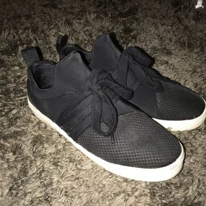 Mossimo like new size 7 shoes